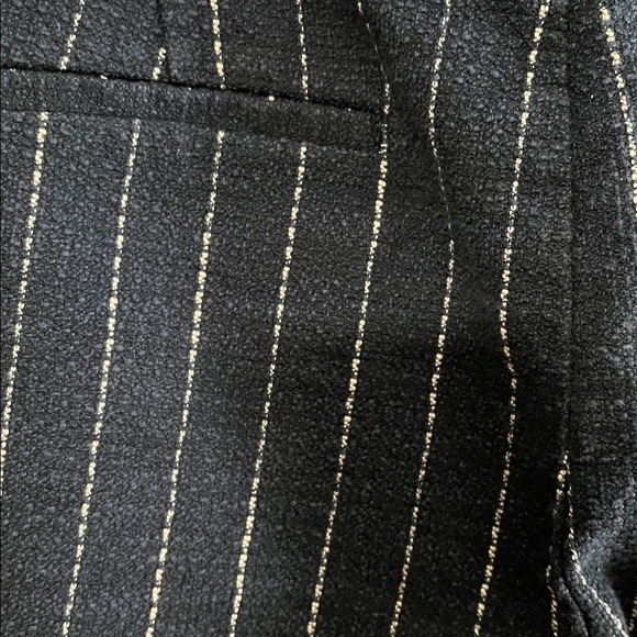 Banana Republic Navy and White Pinstripe Textured Shorts - Picture 4 of 8
